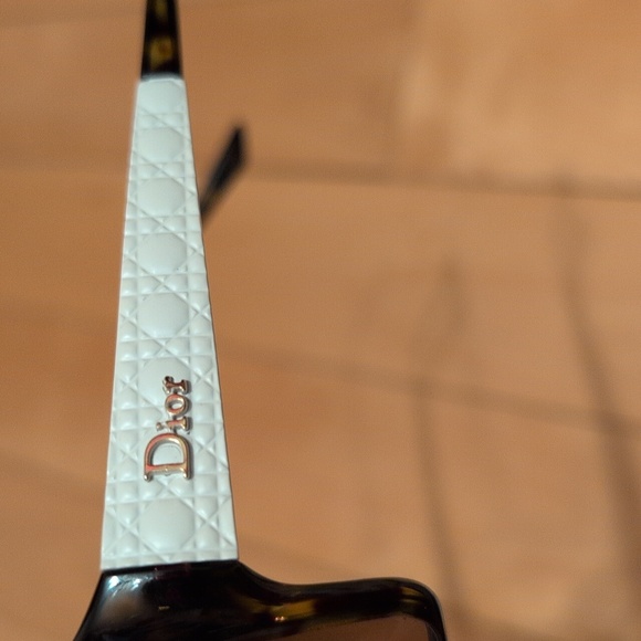 Dior Sunglasses/ Lunettes de Soleil - Picture 3 of 4